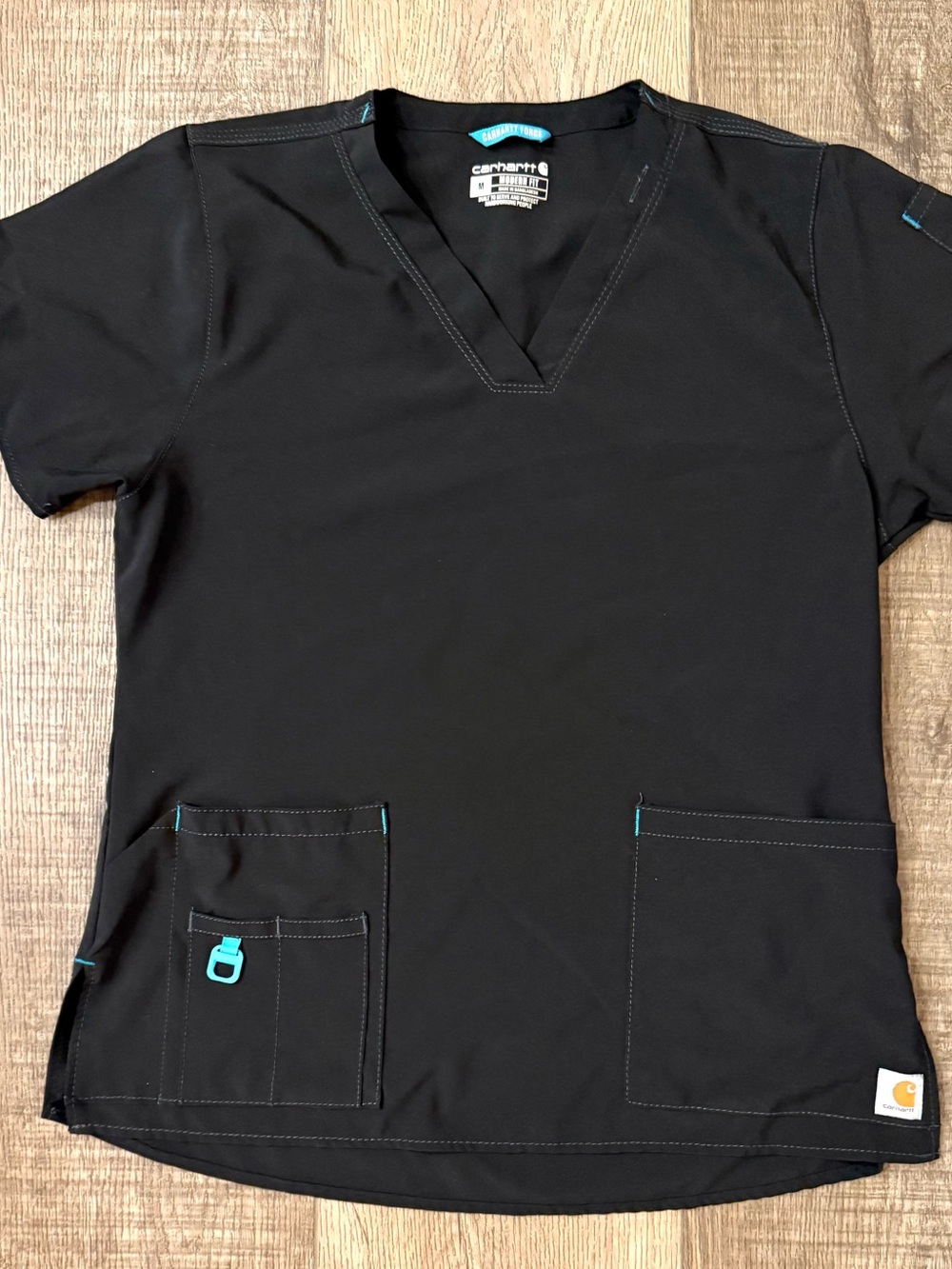Carhartt Force Black Scrub Top Women’s Medium Modern Fit